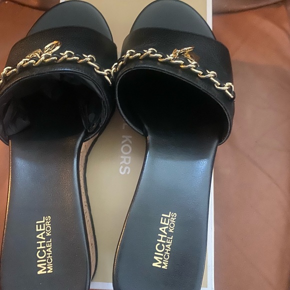 Michael kors Sandals - Picture 3 of 6